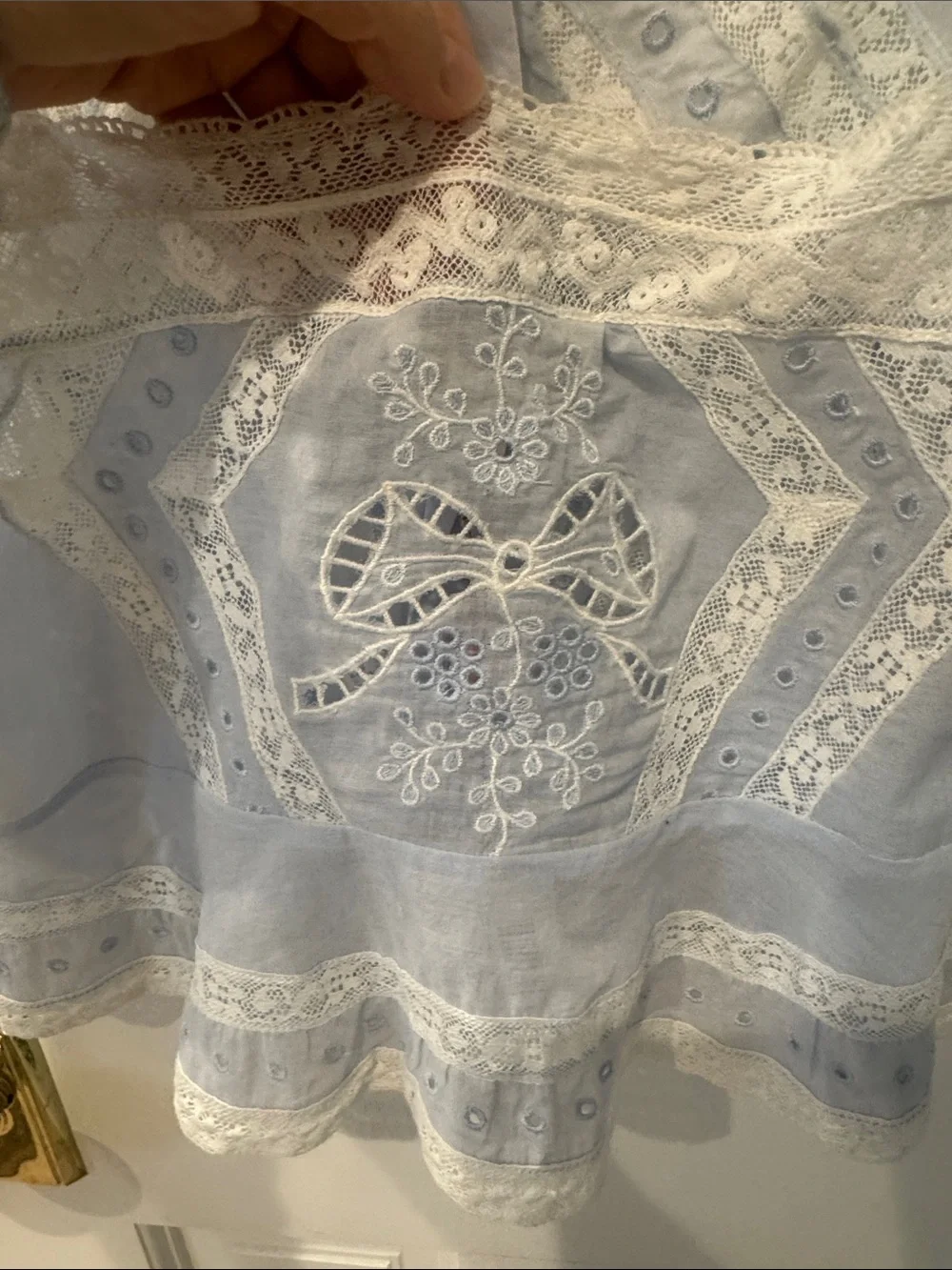 LOVESHACKFANCY - PRUITT COTTON EMBROIDERED TOP - PALE BLUE, size 4 - Picture 4 of 12
